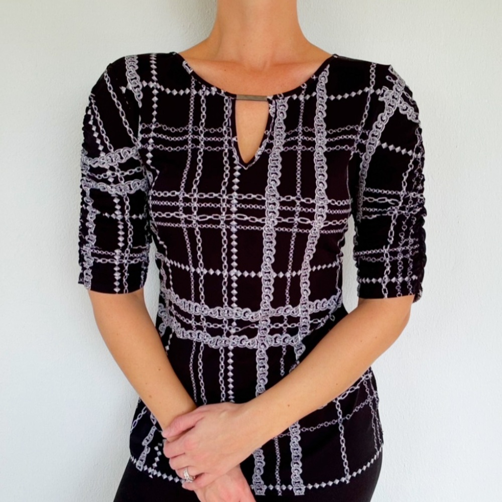 Thalia Sodi black silver chain print keyhole neckline stretch blouse size medium